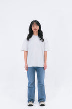 STAY CURIOUS FISHEYE BOXY TEE - PEBBLE