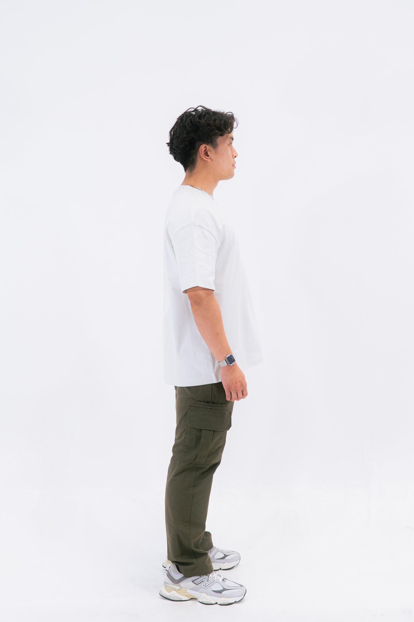 STAY CURIOUS FISHEYE BOXY TEE - PEBBLE